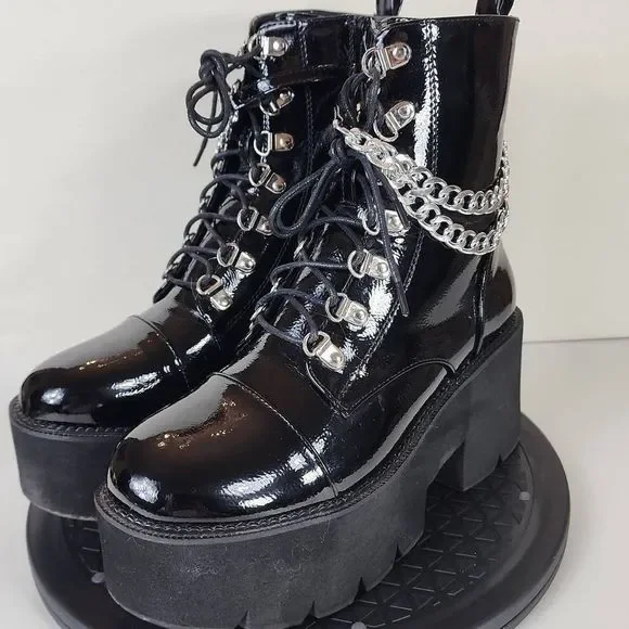 Talv Shoes Goth Black Chains & Buckle Platform Boots Women's Size 40 EU  / 10 US - Picture 6 of 10